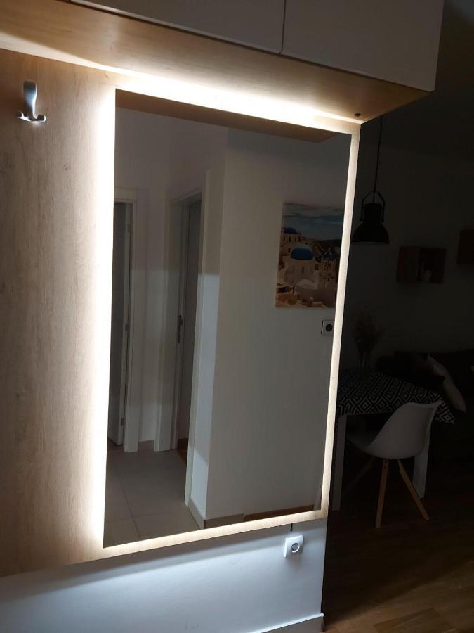 Center Firefly Gardens Apartment نوفي ساد المظهر الخارجي الصورة
